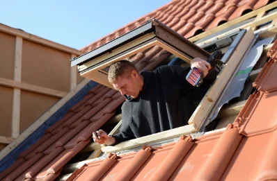 Pose de fenêtres de toit Velux à Luemschwiller